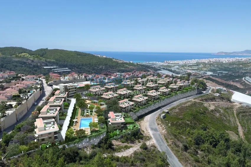 Semi-detached two-level villa with furniture and garden in Kargicak, Alanya 1 