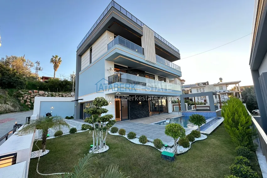 Villa in Kargicak. Luxury comfort, gorgeous panoramic views 1 