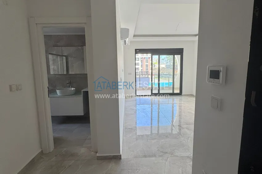 Purchase  Two-bedroom apartment with a terrace of 14 m2 in a new exclusive complex — Avsallar, Alanya 1 