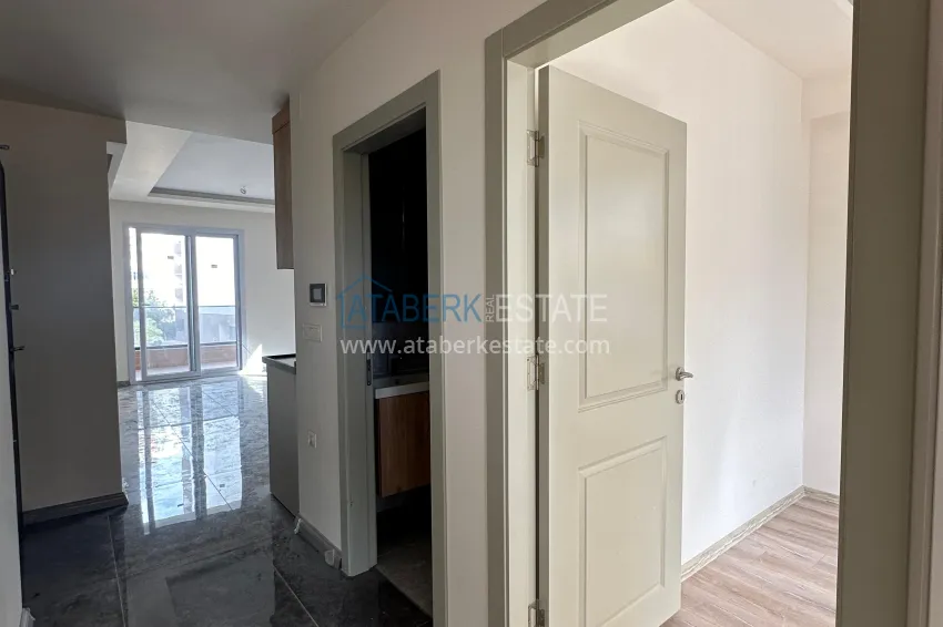 Purchase Spacious 3-room apartment in Arpachbakhshish, Mersin 2 