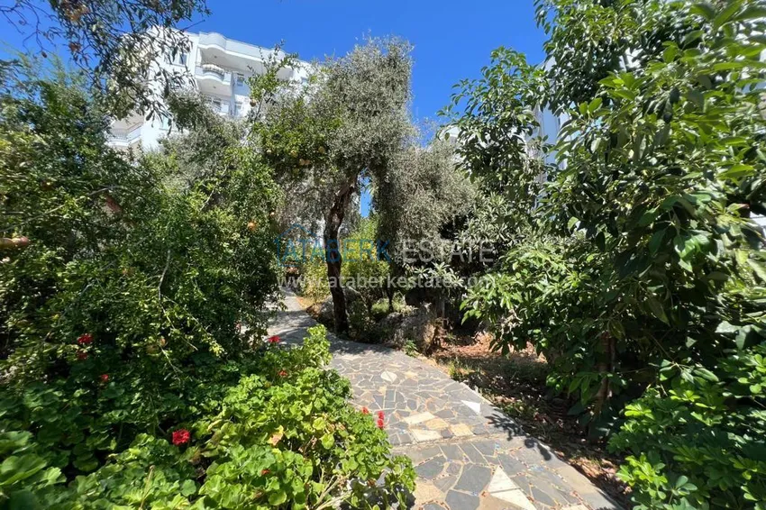 Turnkey one-bedroom apartment in a cozy complex in Alanya Tosmur district 3 