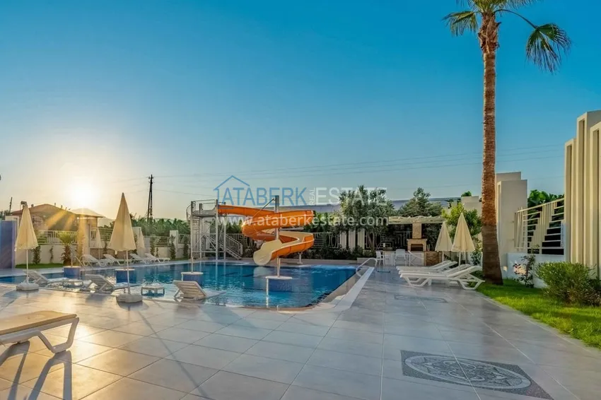 Furnished apartment in Mahmutlar with a glazed balcony in a premium complex 1