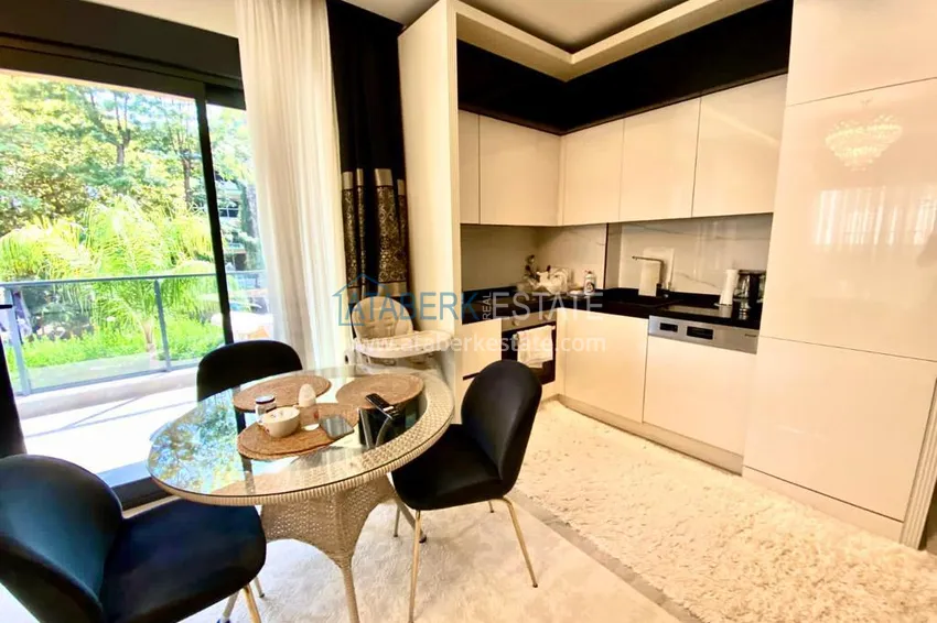 Purchase  Turnkey three-room apartment in the center of Alanya - Cleopatra beach area 3 
