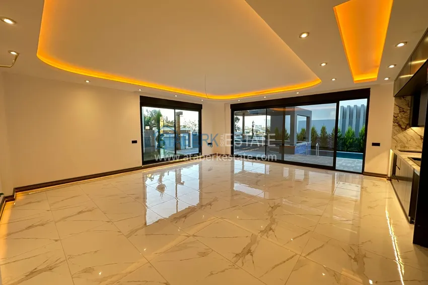 Purchase Villa in Kargicak. Luxury comfort, gorgeous panoramic views 4 