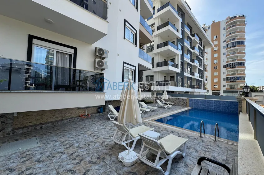One-bedroom apartment in Mahmutlar district with furniture from the owner 4 