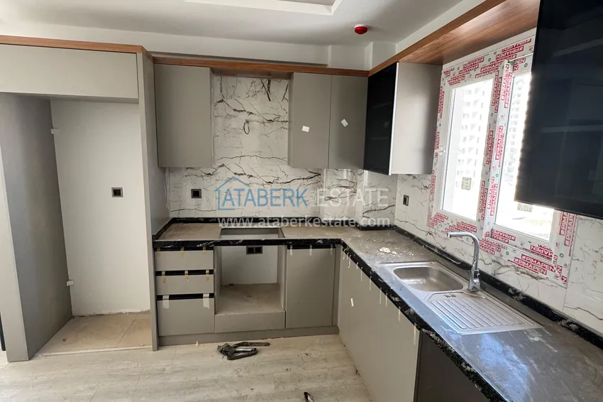 Purchase  Three-room apartment with two balconies in Mersin, Arpachbakhshish 4 