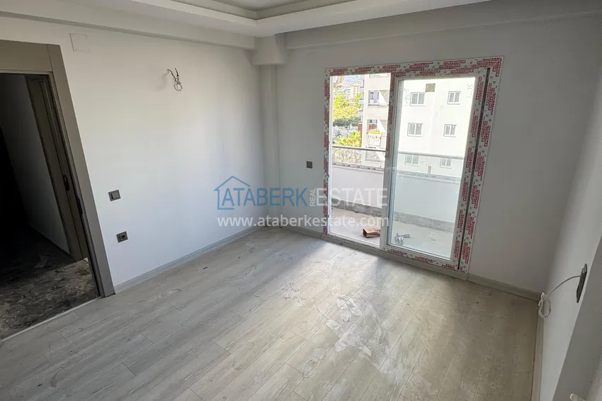 Purchase  Three-room apartment with two balconies in Mersin, Arpachbakhshish 5 