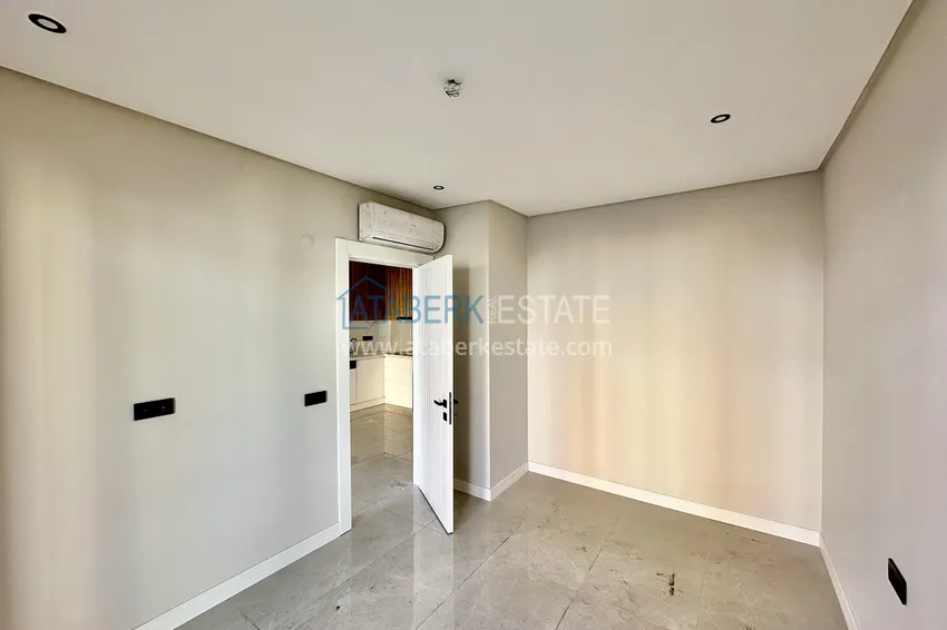 Purchase  One bedroom apartment in the center of Alanya, just 370 meters from Cleopatra Beach 5 