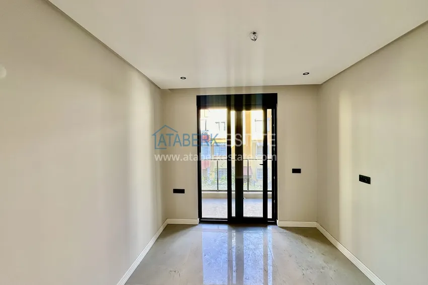 Purchase  One bedroom apartment in the center of Alanya, just 370 meters from Cleopatra Beach 6 