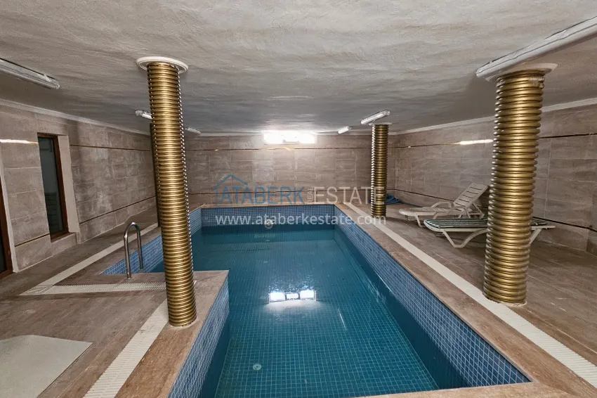 1+1 apartment with furniture and a glazed balcony in the center of Alanya — Cleopatra beach area 15 