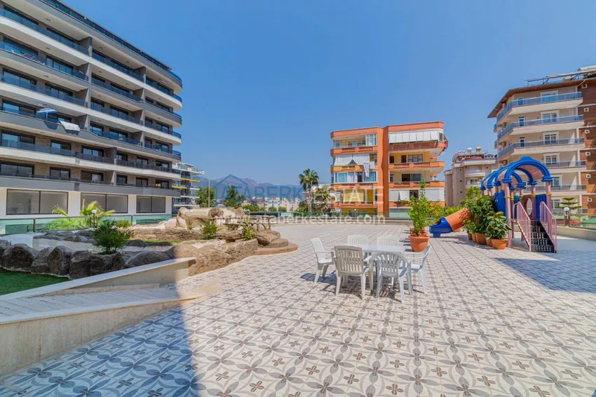 Furnished apartment in the Oba area in a complex on the seafront 8 