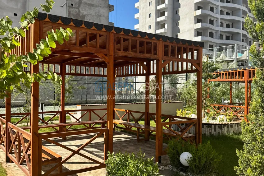 Three-room apartment with two balconies in Mersin, Arpachbakhshish 9 