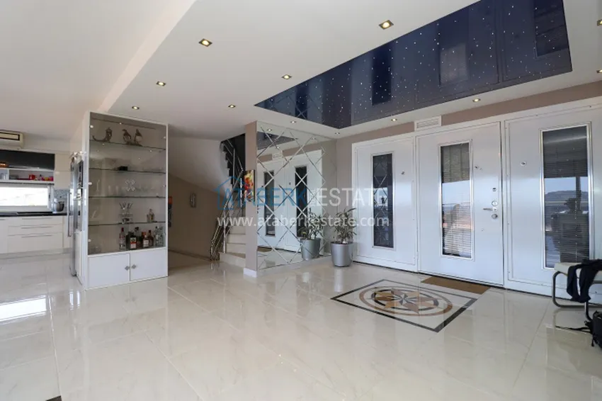 Purchase  Luxury villa with panoramic views of the sea and the castle in Alanya — Kucukhasbahce district 3 