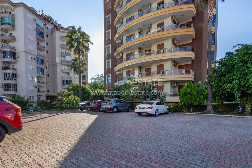 4+1 single-level apartment with a separate kitchen in the center of Alanya, Cleopatra beach area 16