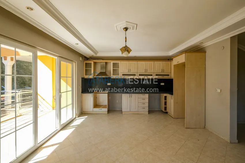 Purchase  Three-storey villa in Alanya - Demirtash district. Suitable for citizenship and residence permits  2 