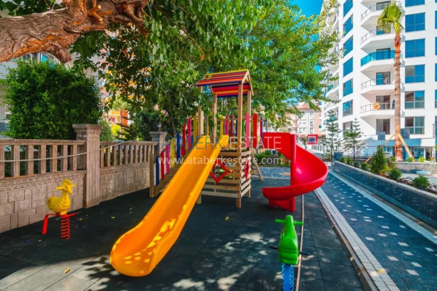 One bedroom apartment in the center of Alanya with furniture and access to a private beach 11