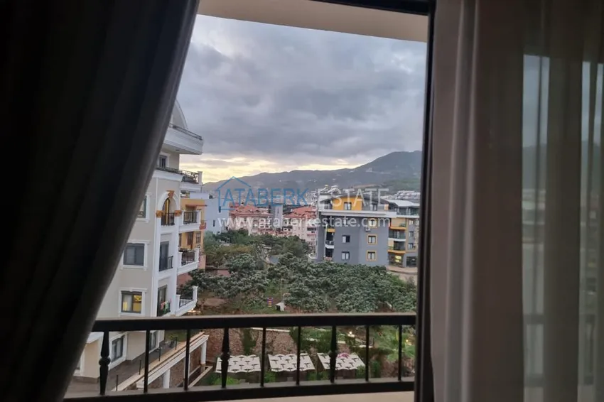 Purchase  Furnished three-room apartment in a prestigious area of Alanya, Oba 13 