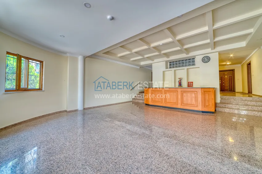 4+1 single-level apartment with a separate kitchen in the center of Alanya, Cleopatra beach area 17