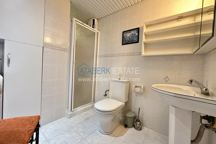Purchase  1+1 apartment with furniture, sea and marina views in Alanya — Kale district 9 