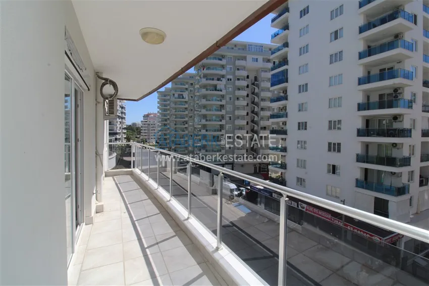 Purchase Two-bedroom apartment with furniture and separate kitchen apartment in Mahmutlar 18 