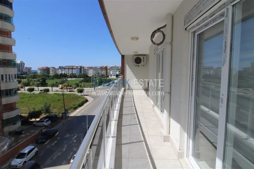 Purchase Two-bedroom apartment with furniture and separate kitchen apartment in Mahmutlar 19 