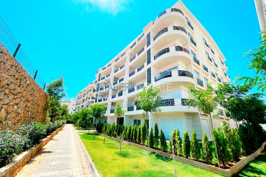 Apartment in Oba with high-quality finishing and open mountain views 1