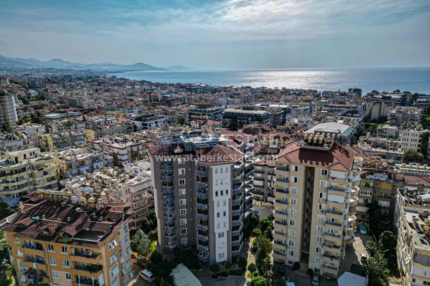 Turnkey 2+1 apartment with glazed cormorants and sea views in the center of Alanya 1