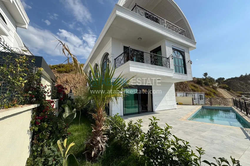 Real estate for citizenship! Detached luxury villa with stunning views in Kargicak 2