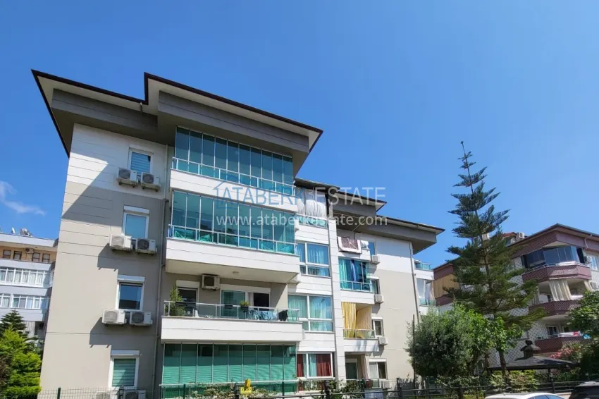 One bedroom apartment with a glazed balcony in Alanya, Oba district 2 