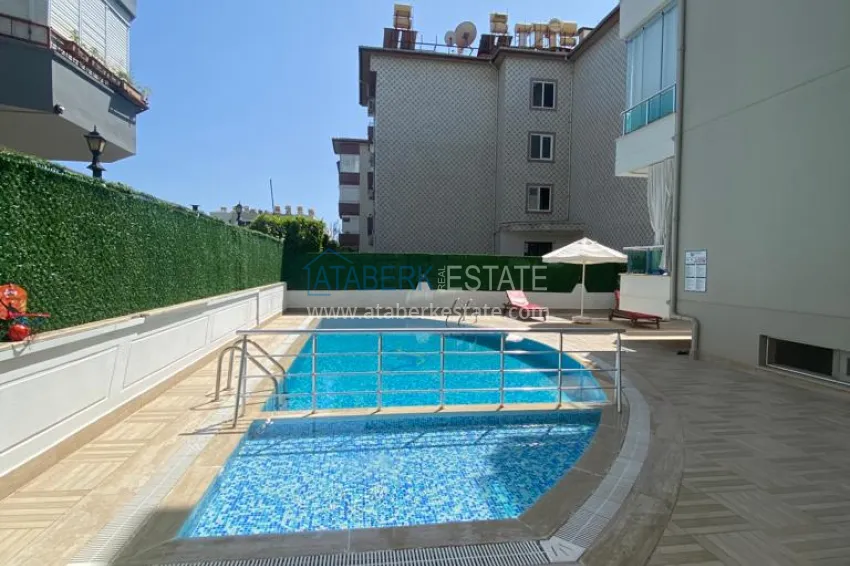One bedroom apartment with a glazed balcony in Alanya, Oba district 3 