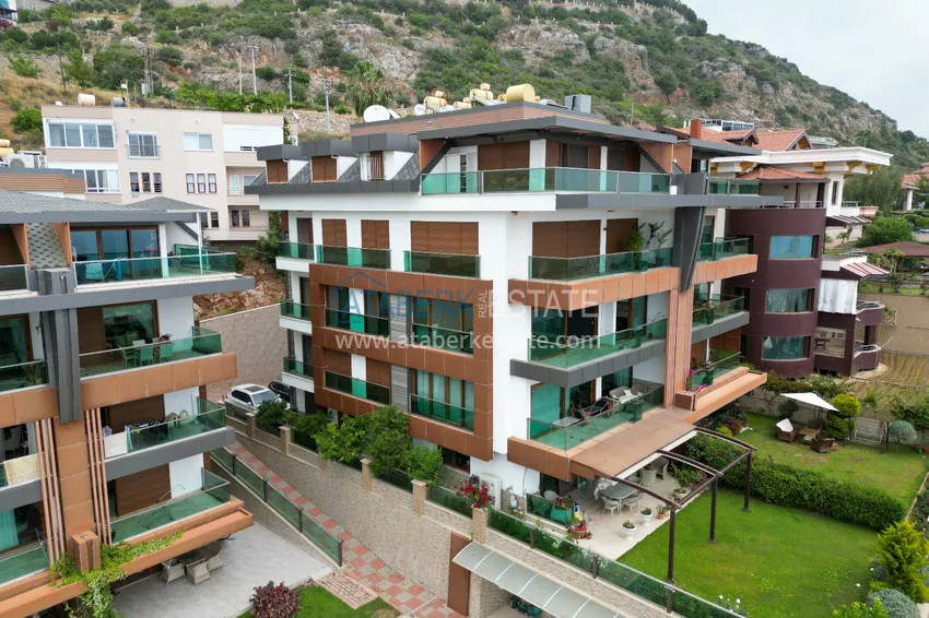 Four-room linear apartment with separate kitchen in the center of Alanya — Hasbahce 2 