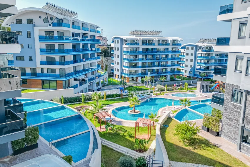 1+1 apartment with a glazed balcony and sea view, Kargicak district — Alanya 2 