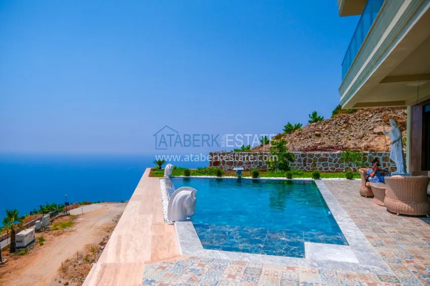 A fashionable triplex with an exclusive design in Kargicak district, Alanya 2 