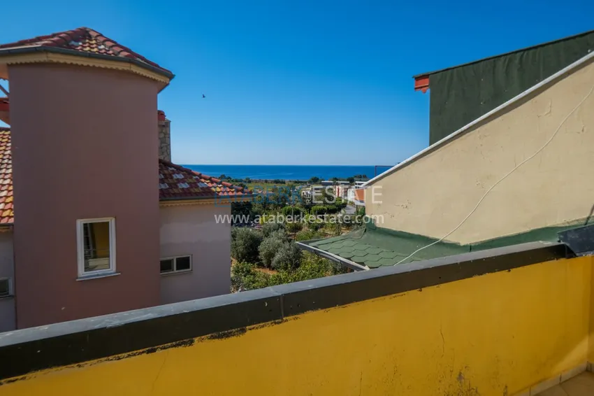 Purchase  Three-storey villa in Alanya - Demirtash district. Suitable for citizenship and residence permits  30 