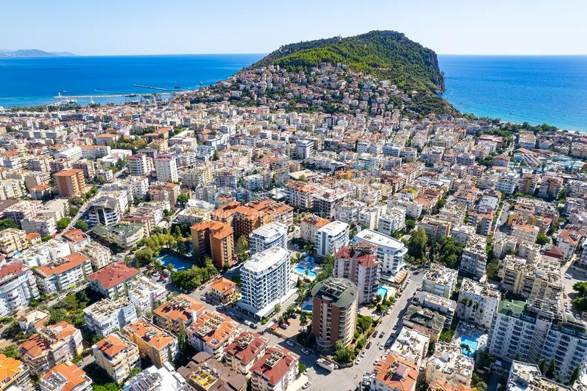 4+1 single-level apartment with a separate kitchen in the center of Alanya, Cleopatra beach area 4