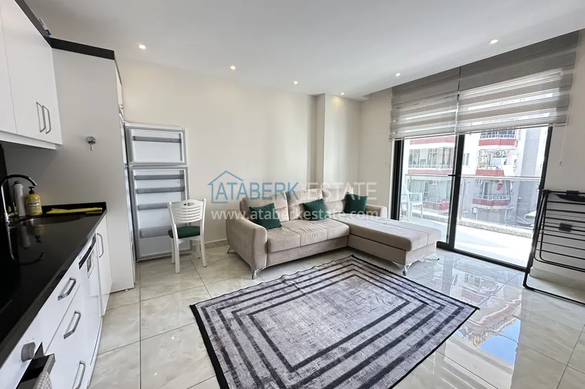 Purchase  Turnkey three-room apartment in the center of Alanya, just 5 minutes from Cleopatra Beach 3 