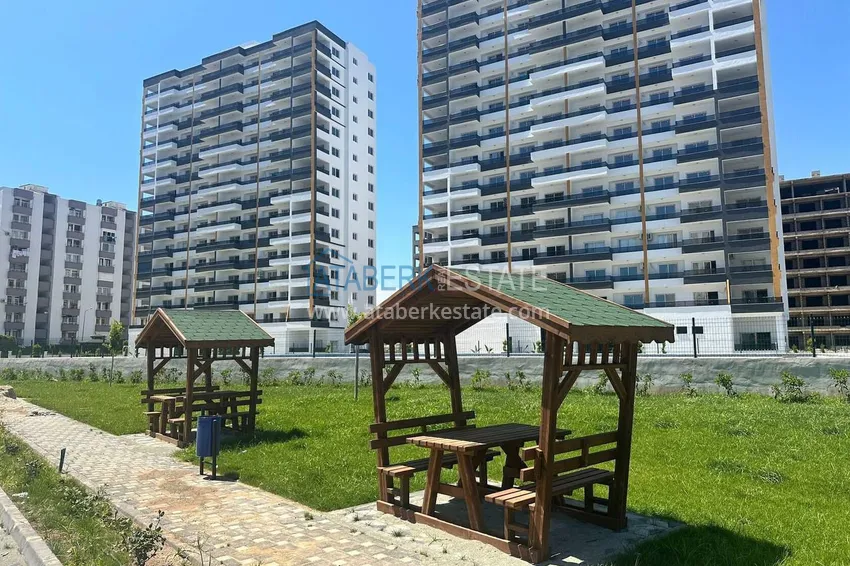 Finished two-bedroom apartment in Mersin, Tomyuk 3 