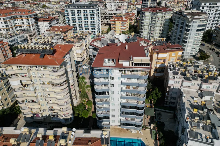 Turnkey 2+1 apartment with glazed cormorants and sea views in the center of Alanya 3