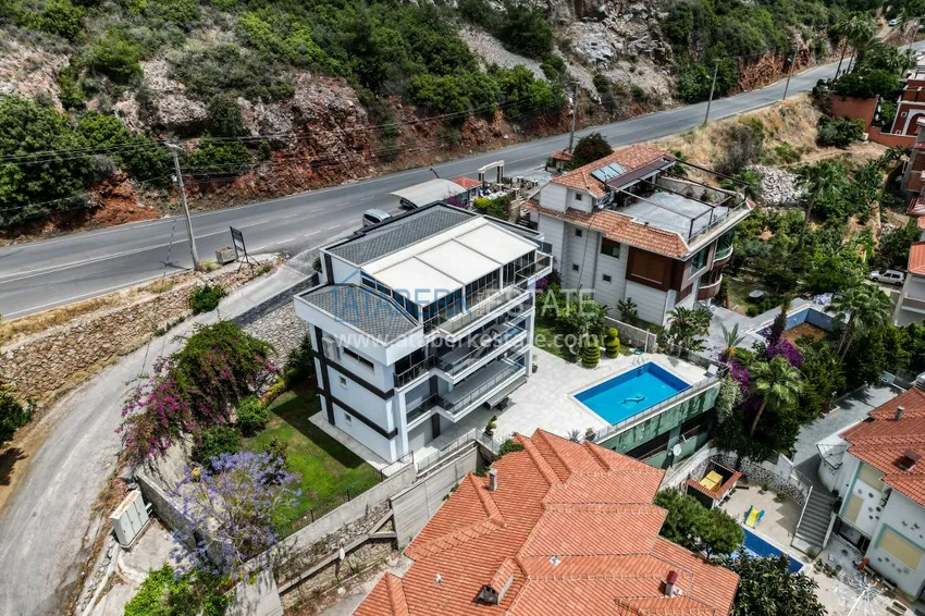 Luxury villa with panoramic views of the sea and the castle in Alanya — Kucukhasbahce district 3 