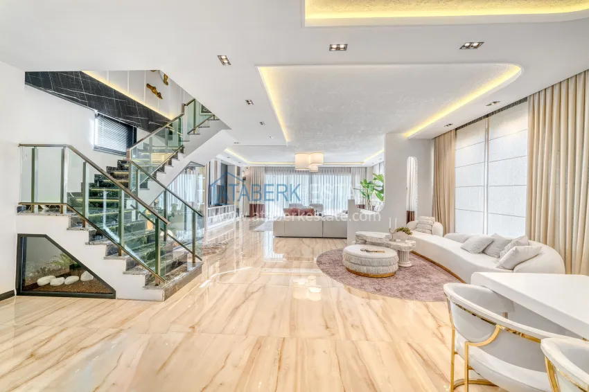 Purchase A fashionable triplex with an exclusive design in Kargicak district, Alanya 3 