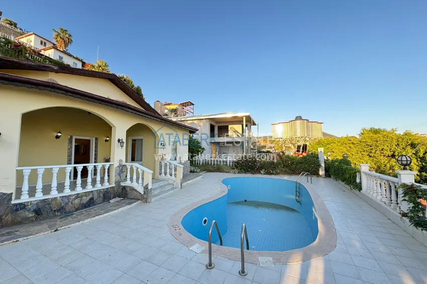 One-storey furnished villa with panoramic views and private pool in Mahmutlar 2 