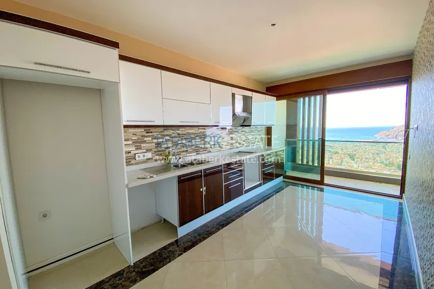 Purchase  Four-room linear apartment with separate kitchen in the center of Alanya — Hasbahce 3 