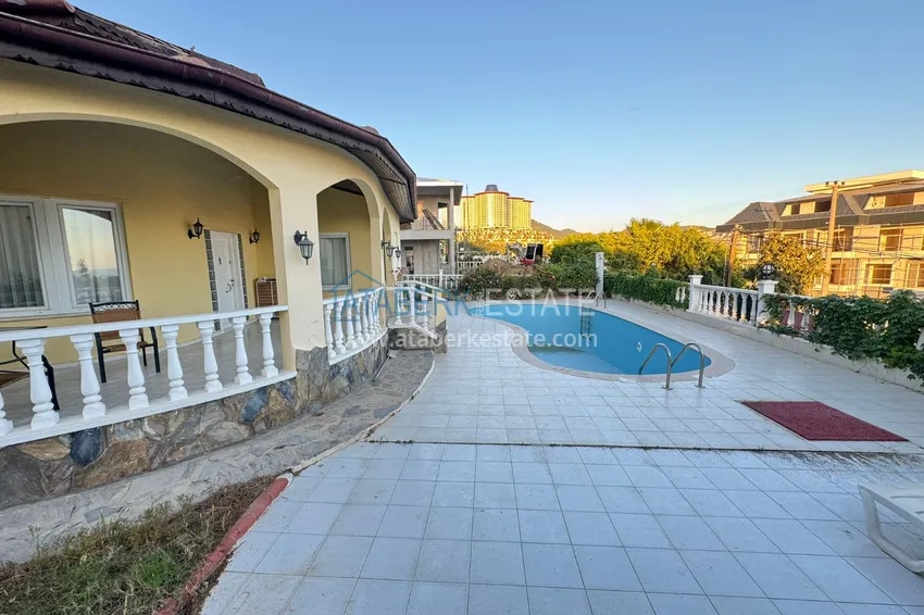 One-storey furnished villa with panoramic views and private pool in Mahmutlar 3 