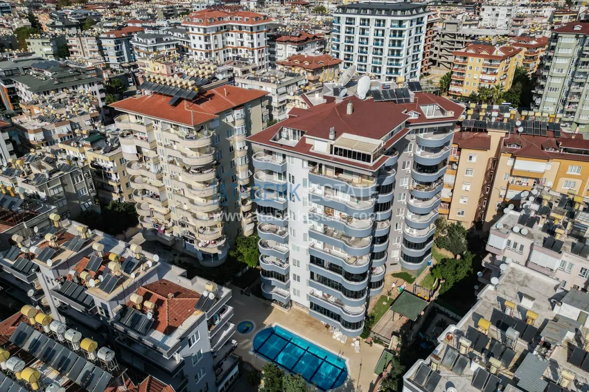 Turnkey 2+1 apartment with glazed cormorants and sea views in the center of Alanya 4