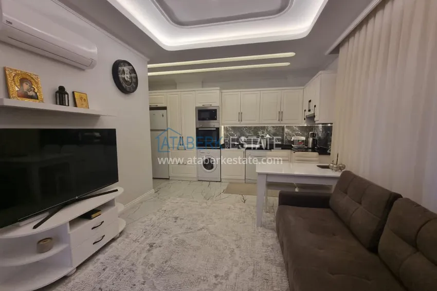 Purchase  Furnished three-room apartment in a prestigious area of Alanya, Oba 5 