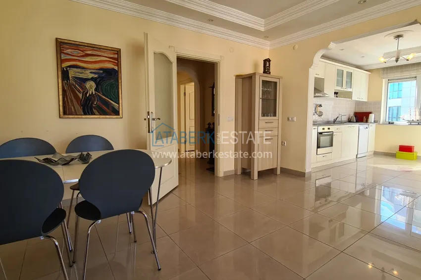 Purchase  2+1 apartment with furniture and a glazed balcony just 300 meters from the sea, Oba district - Alanya 5 