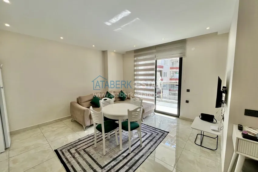 Purchase  Turnkey three-room apartment in the center of Alanya, just 5 minutes from Cleopatra Beach 5 