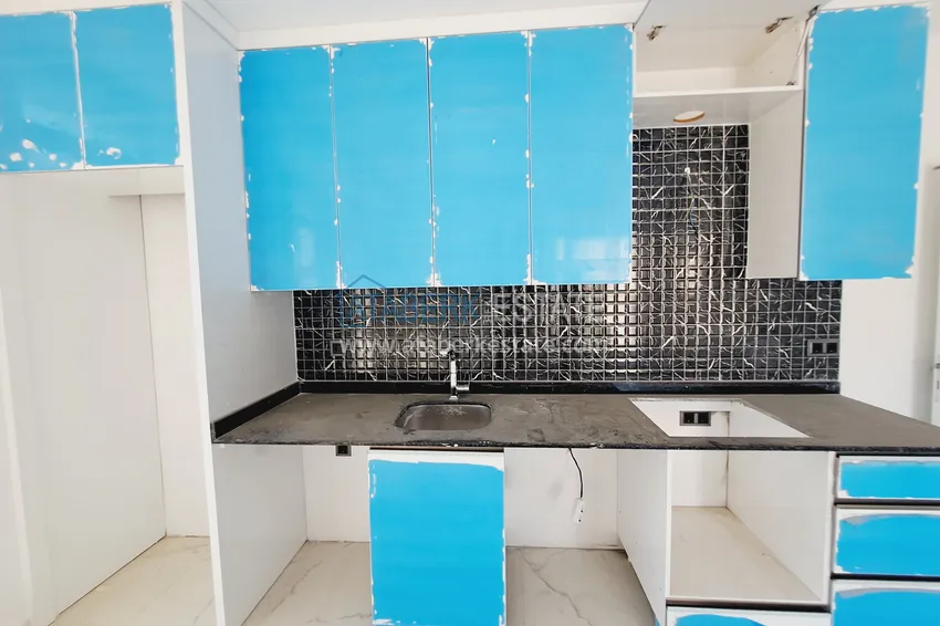 Purchase New buildings in Alanya! One bedroom apartment with mountain views directly from the owner, Mahmutlar district 6