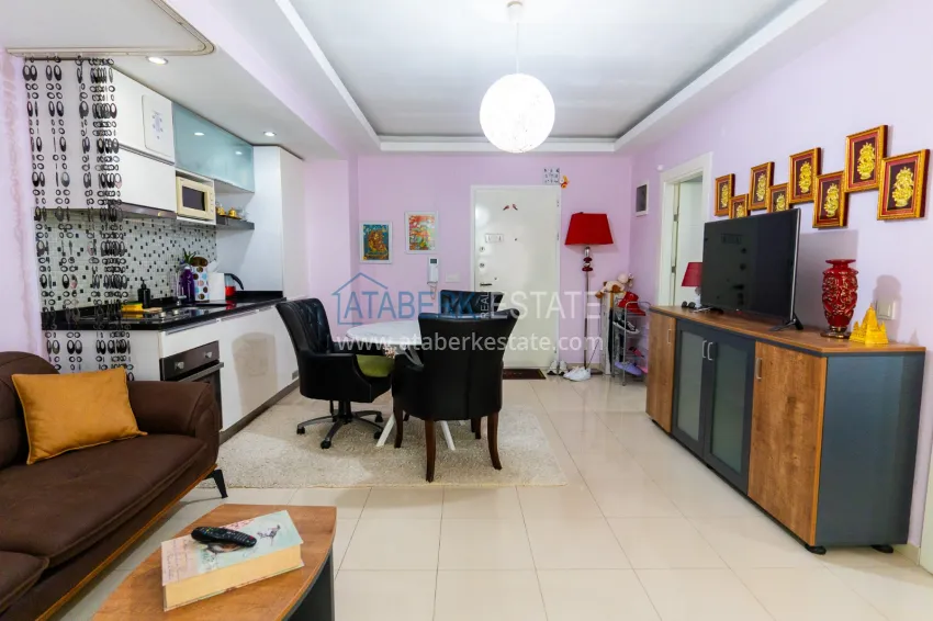 Purchase One bedroom apartment with a glazed balcony in Alanya, Oba district 5 