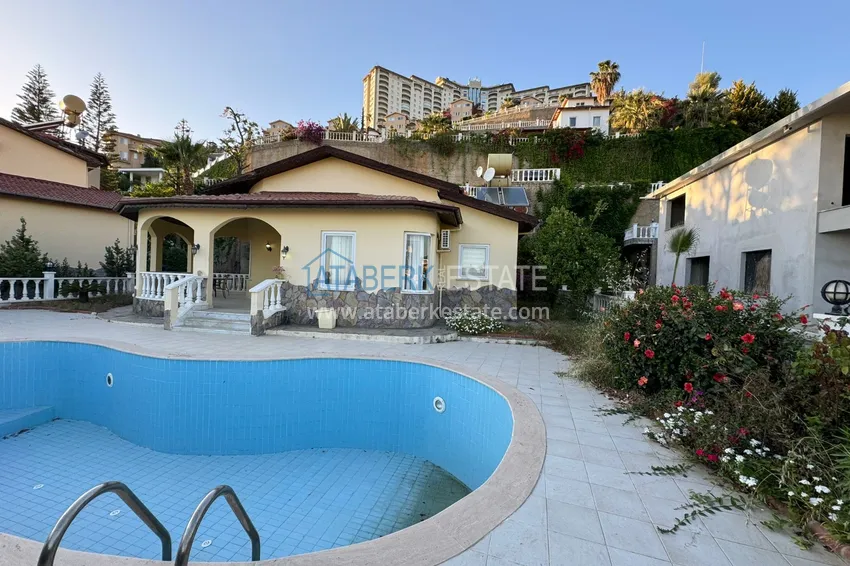 One-storey furnished villa with panoramic views and private pool in Mahmutlar 4 